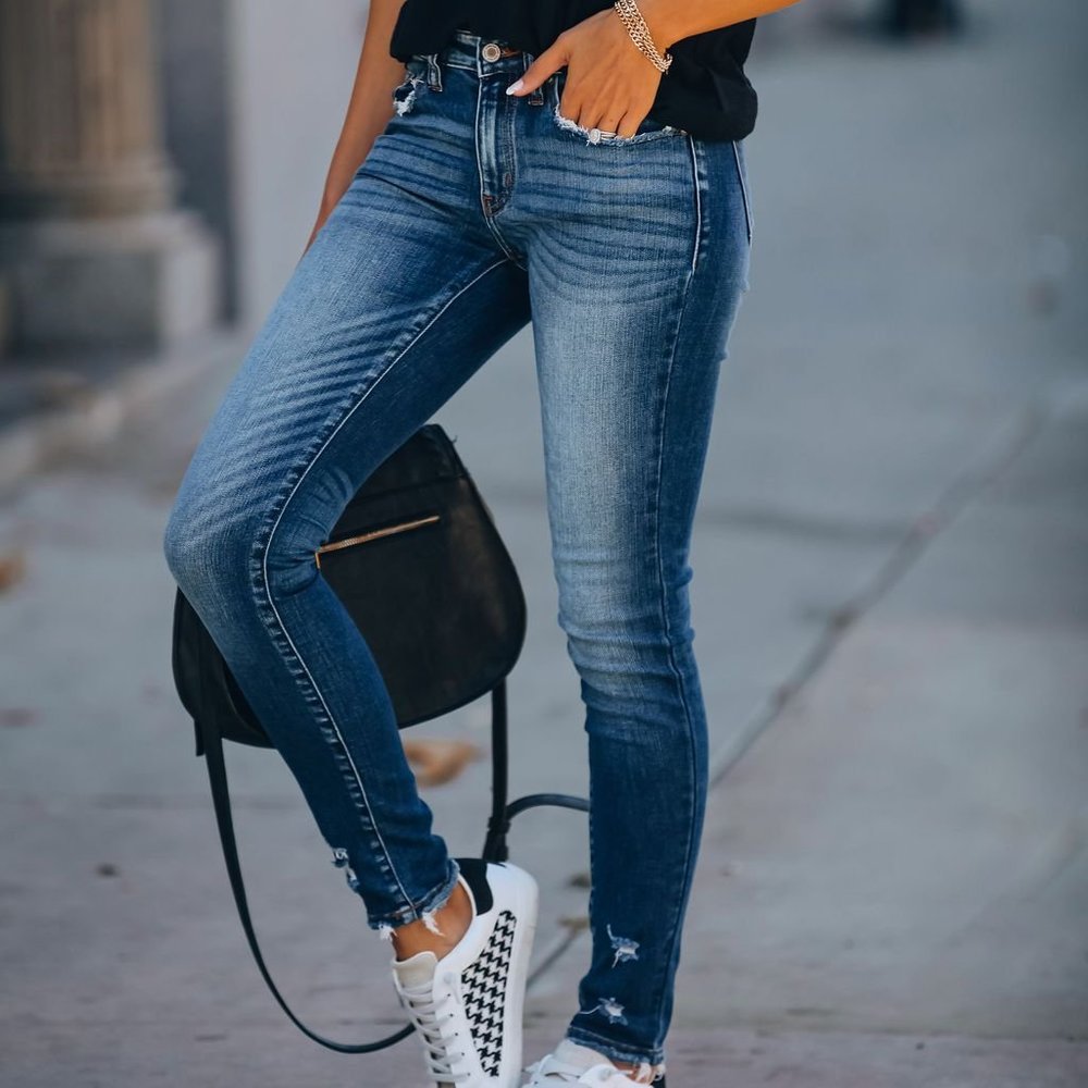 LAST ONE - A CUT ABOVE MID RISE DISTRESSED SKINNY - Picture 9 of 11